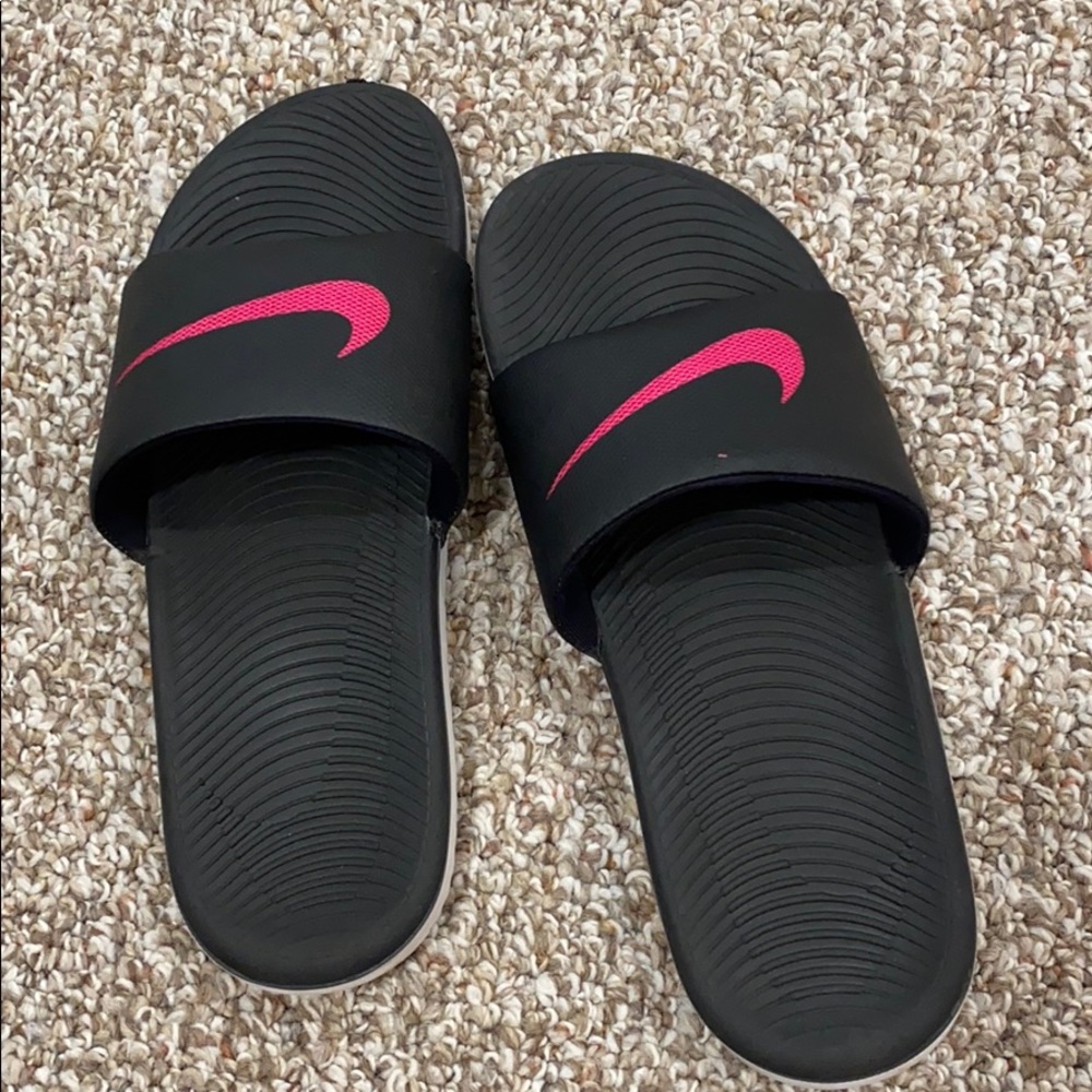 Nike slides